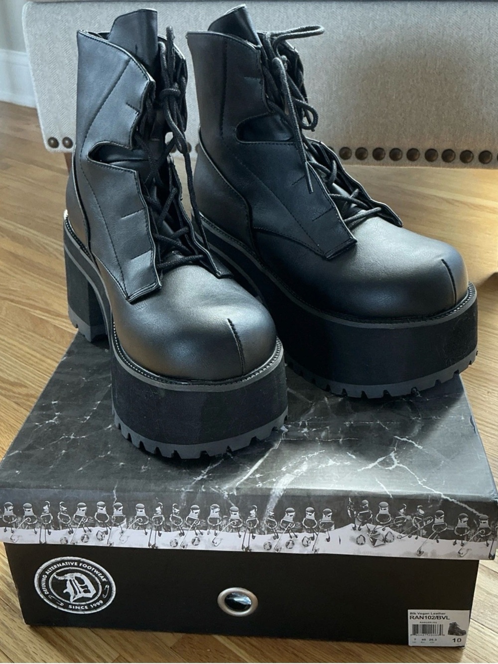 NEW DEMONIA-102 BLACK VEGAN LEATHER Platform Ankle Boots - Black 10 SHIPS FREE